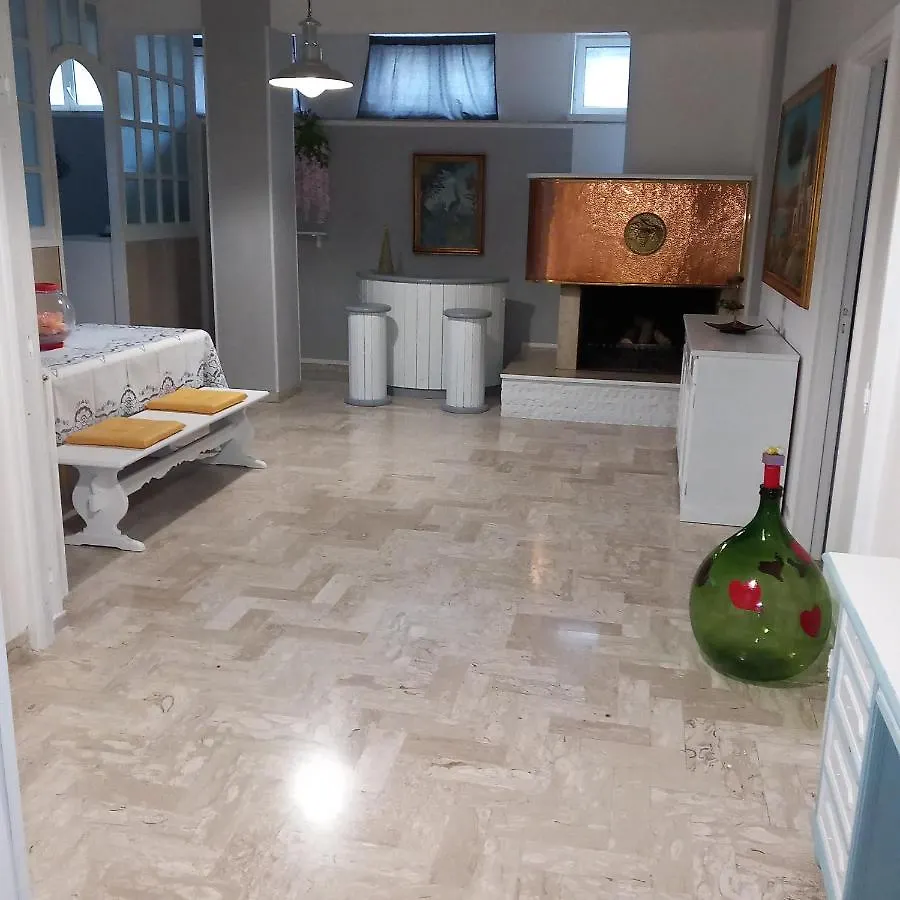 Wendy House Apartament Bari Bed & Breakfast