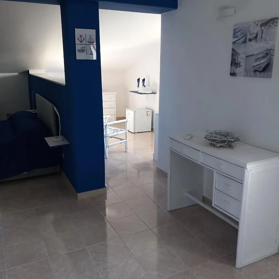 Wendy House Apartament Bari 0*,  Italie
